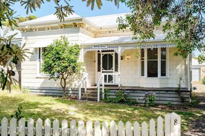 Exterior - Perfect Point Lonsdale Cottage (Point Lonsdale)