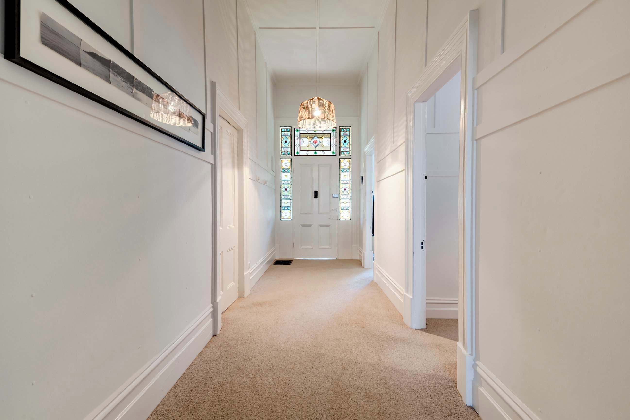 المنشأة من الداخل