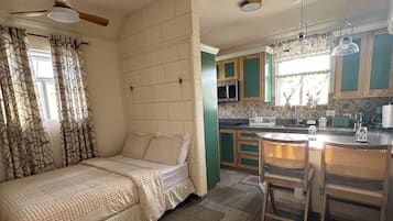 1 chambre, coffres-forts dans les chambres, fer et planche Ă repasser