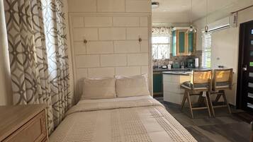 1 camera, una cassaforte in camera, ferro/asse da stiro, Wi-Fi gratuito