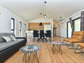 TV - Villa 2044 by Interhome (Bokordici)