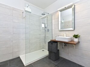 Bathroom - Villa 2044 by Interhome (Bokordici)