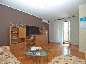 TV - Apartment 2028 by Interhome (Fažana)