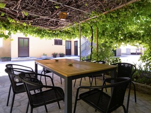 Outdoor dining - Apartment 2047 by Interhome (Fažana)