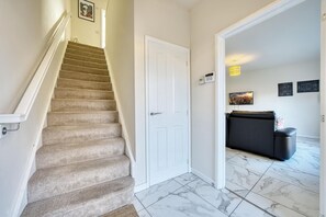 Interior - Stylish 3-Bed House | Glasgow City Centre (Glasgow)