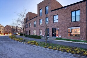 Exterior - Stylish 3-Bed House | Glasgow City Centre (Glasgow)