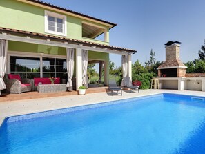 Pool - Villa Oliva by Interhome (Pula/Rakalj)