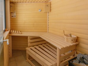 Sauna - Dita 5 / HR-10501-01 by Interhome (Crikvenica)