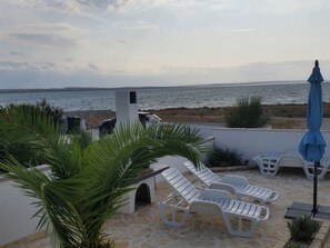 Terrace/patio - Lijepi pogled 1 / HR-10522-01 by Interhome (Vir)