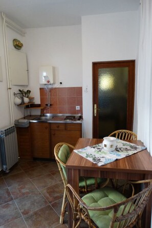 Dining - Roni mali / HR-10528-02 by Interhome (Crikvenica)