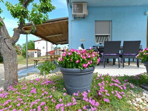 Outdoor dining - Apartment 2071 by Interhome (Pula/Banjole)