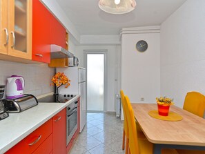 Fridge, microwave, oven, cookware/dishes/utensils - Apartment 2074 by Interhome (Poreč)
