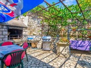 Outdoor dining - SOBE FRANO I LOVRO 2 / HR-10373-02 by Interhome (Crikvenica)