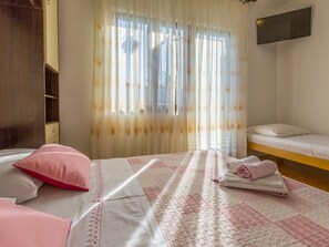 1 bedroom, Internet - SOBE FRANO I LOVRO 1 / HR-10373-01 by Interhome (Crikvenica)
