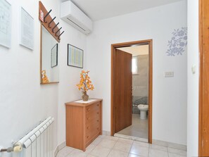 Bathroom - Apartment 2074 by Interhome (Poreč)
