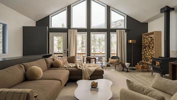 Télévision, cheminée