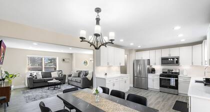 Spacious 5BR Retreat • 8 Beds • Pet-Friendly