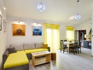 TV - Villetta Ambrosiana by Interhome (Pula/Galižana)