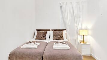 2 bedrooms, iron/ironing board, free WiFi, bed sheets