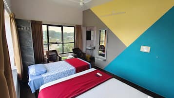 Deluxe Double Room, Mountain View | Desk, laptop workspace, soundproofing, free WiFi