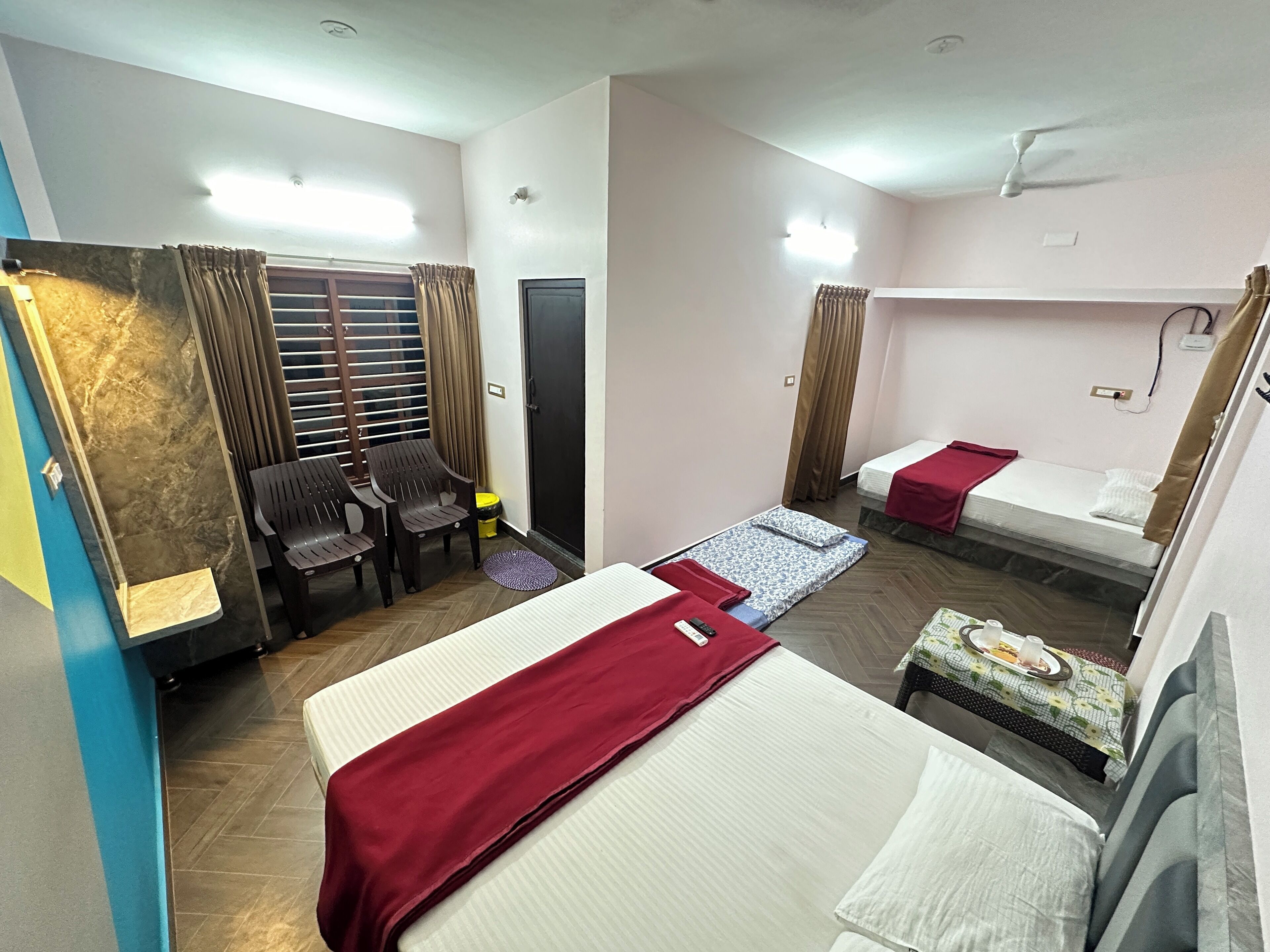 Family Double Room, Mountain View | Desk, laptop workspace, free WiFi