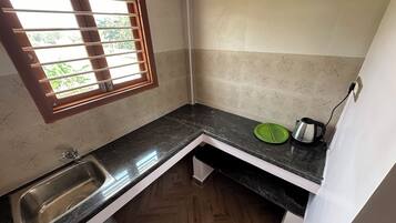 Family Double Room, Mountain View | Private kitchen