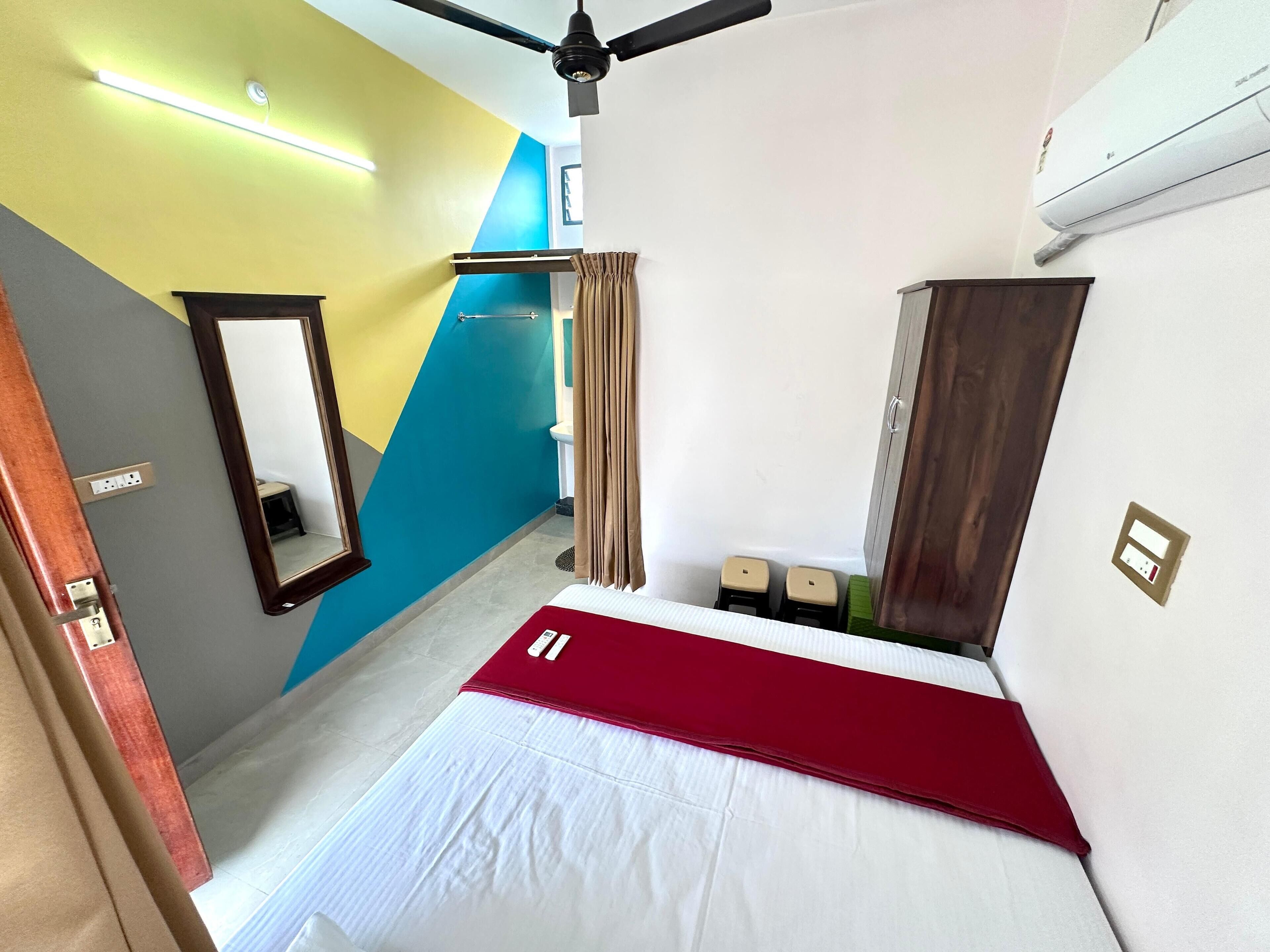 Double Room | Desk, laptop workspace, free WiFi
