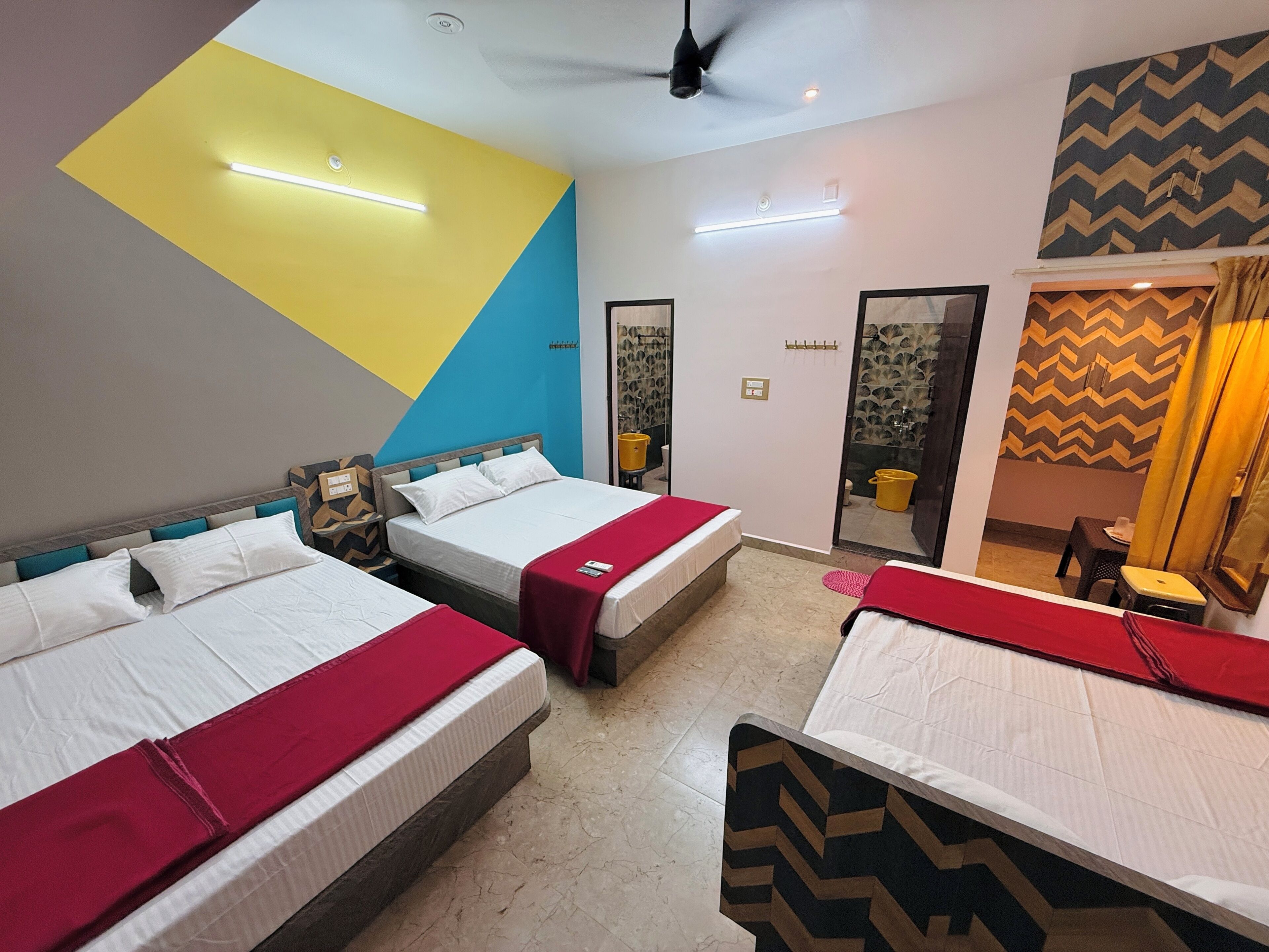 Perhestudiosviitti | Työpöytä, kannettavalle tietokoneelle sopiva työtila, äänieristys