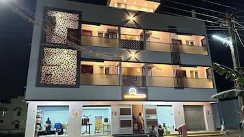 Familien-Doppelzimmer, Bergblick | Außenbereich