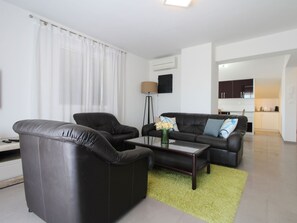 TV - Apartment 2211 by Interhome (Pula)