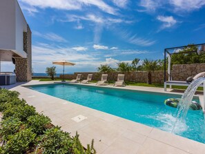 Pool - Villa Carolea / HR-10775-01 by Interhome (Crikvenica)
