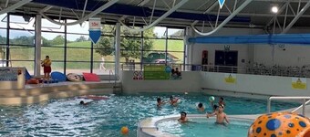 Modern 4BR Home I Fast Wi-Fi I Near Town Centre & Station