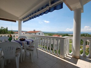 Outdoor dining - Apartment Nency - 1 by Interhome (Krk/Milohnići)