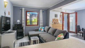 TV - Apartment Landikusic by Interhome (Krk/Njivice)