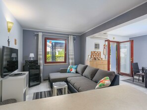TV - Apartment Landikusic by Interhome (Krk/Njivice)