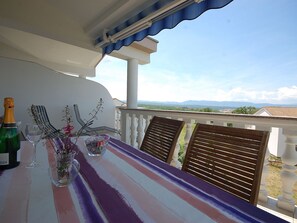 Outdoor dining - Apartment Nency - 2 by Interhome (Krk/Milohnići)