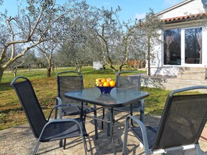 Outdoor dining - House 2219 by Interhome (Pula/Galižana)