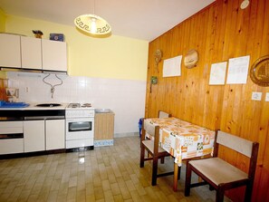 Fridge, cookware/dishes/utensils - Apartment Begic - 2 by Interhome (Krk/Milohnići)