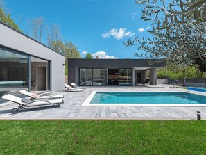 Pool - Villa Green Luxury & SPA by Interhome (Nedescina)