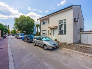Exterior - Garden View / HR-11136-01 by Interhome (Crikvenica)