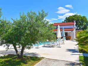 Pool - House 2262 by Interhome (Pula/Banjole)