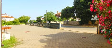 Enceinte de lâhĂ©bergement