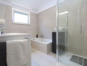 Bathroom - House 2283 by Interhome (Fažana)