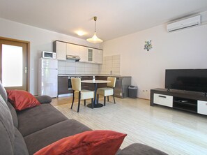 TV - Apartment 2091 by Interhome (Pula)