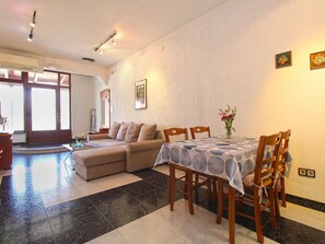 Interior - Apartment 2281 by Interhome (Bokordici)