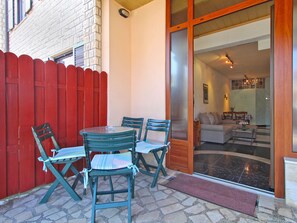 Outdoor dining - Apartment 2281 by Interhome (Bokordici)
