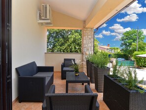 Terrace/patio - Villa 2273 by Interhome (Medulin/Ližnjan)