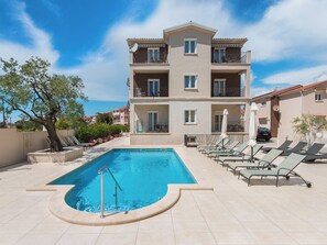 Pool - Apartment 2300 by Interhome (Fažana)