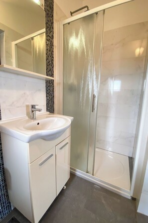 Bathroom - Apartment 616 by Interhome (Rovinj)