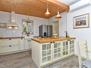 Fridge, microwave, oven, dishwasher - Villa 2303 by Interhome (Poreč/Baderna)